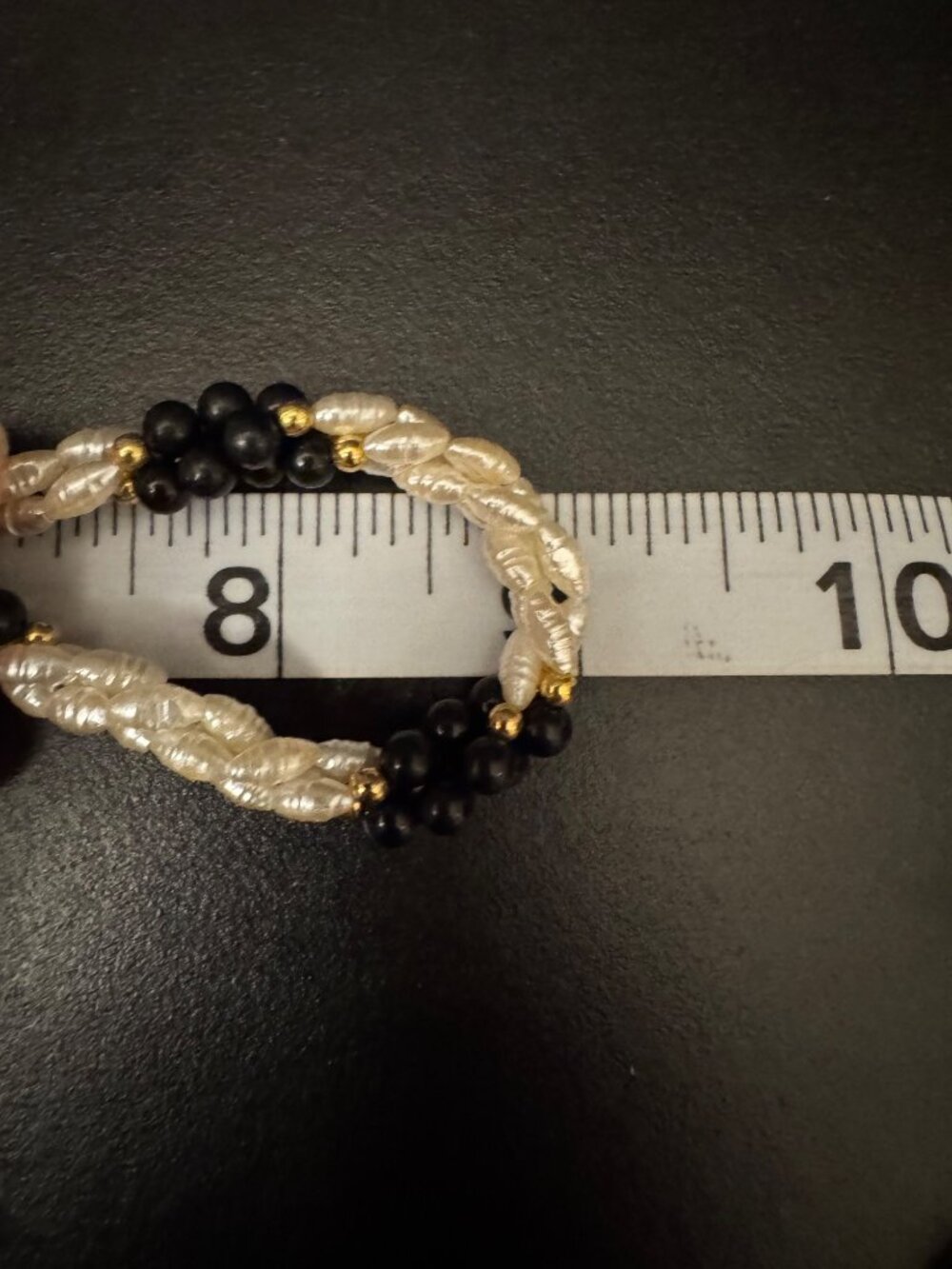 Elegant Black & White Beaded Necklace With Gold Accents 18" Long Twisted Design - Picture 3 of 4